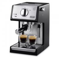 DeLonghi Espresso Machine with 15 Bars of Pressure