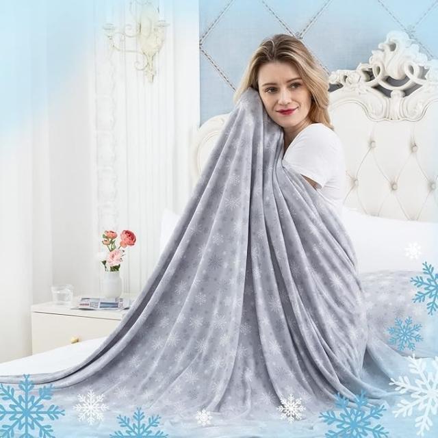 Cooling Blanket Throw by Oigae