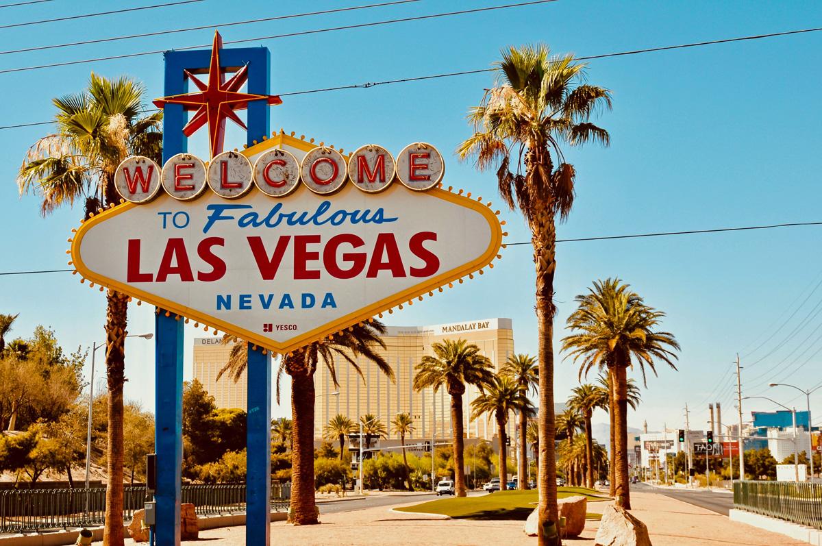 How to Get The Lowest Price on Vegas Hotels