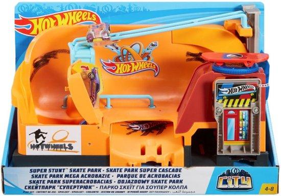 Hot Wheels City Super Play Set for $10.99