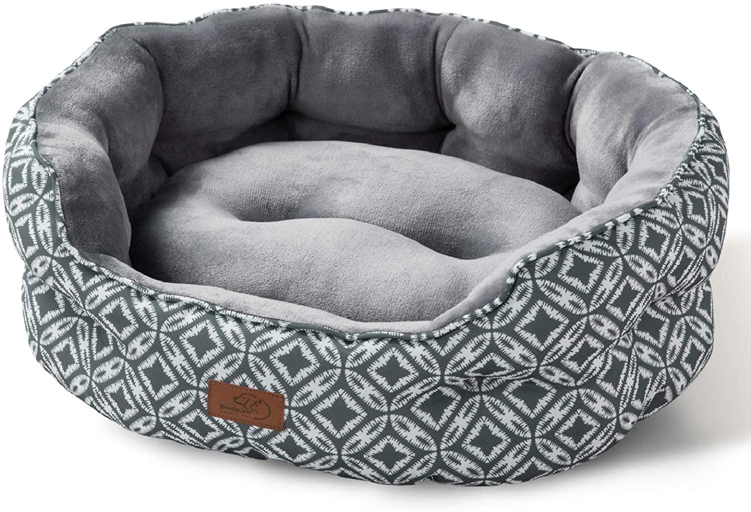Bedsure Plush Flannel Dog and Cat Bed for $12.81