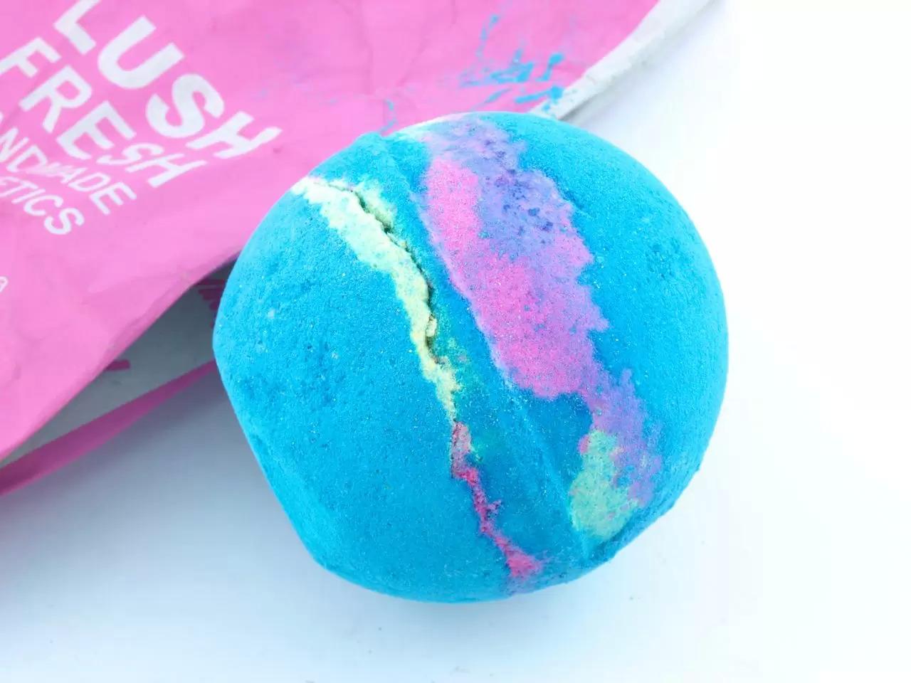 Free Bath Bomb at Lush April 30th from 11am - 3pm