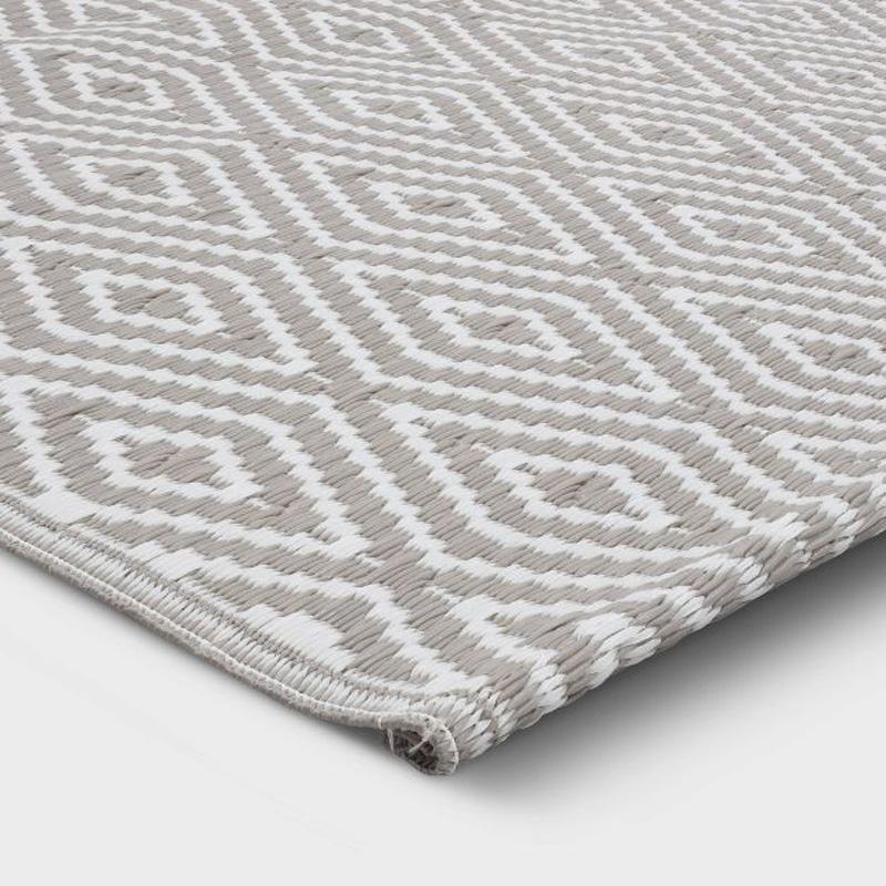 4x6 Room Essentials Reversible Diamond Indoor Outdoor Rug for $10