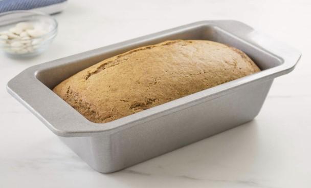 USA Pan American Bakeware Classics 1-Pound Loaf Pan for $10.16